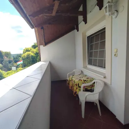 In - Nordtransdanubien 51288 アパート